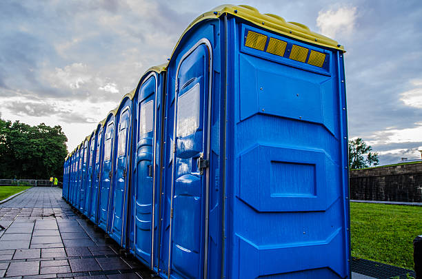 Porta potty delivery and setup in Destin, FL
